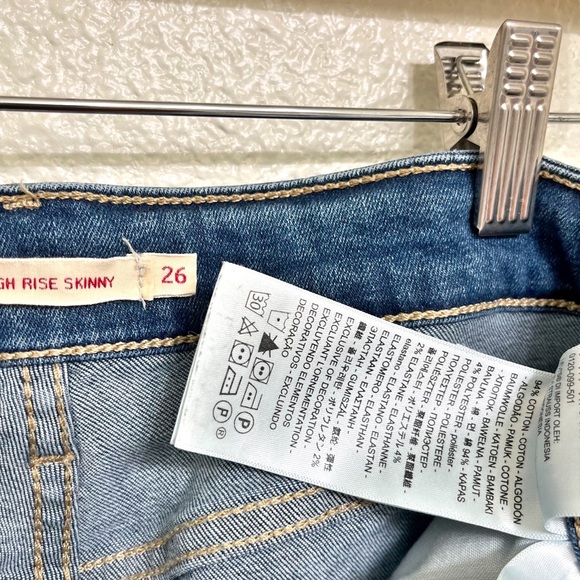 Levi’s 721 High Rise Skinny Jeans 26 Western Stitch Ankle Detail - Picture 5 of 9